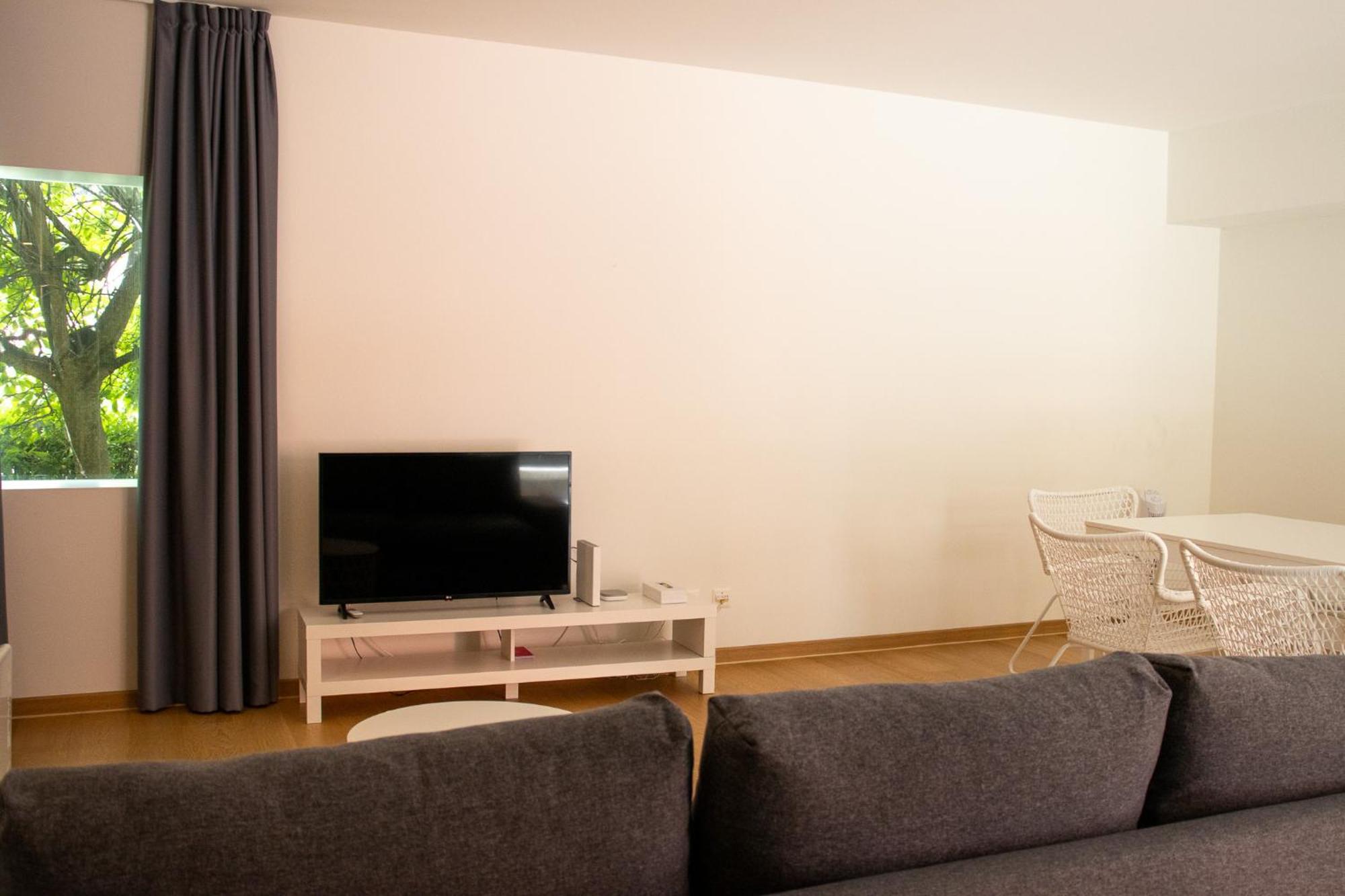 Modern Apartment In Lugano Luaran gambar